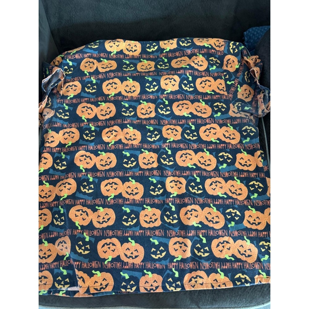 Women's "Happy Halloween" nurses scrub top w/pockets size 2xl | ships next day! - Picture 4 of 4